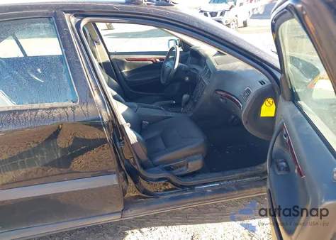 2004 Volvo S60 2.5T Awd из США, поврежденный, VIN YV1RH59HX42383147